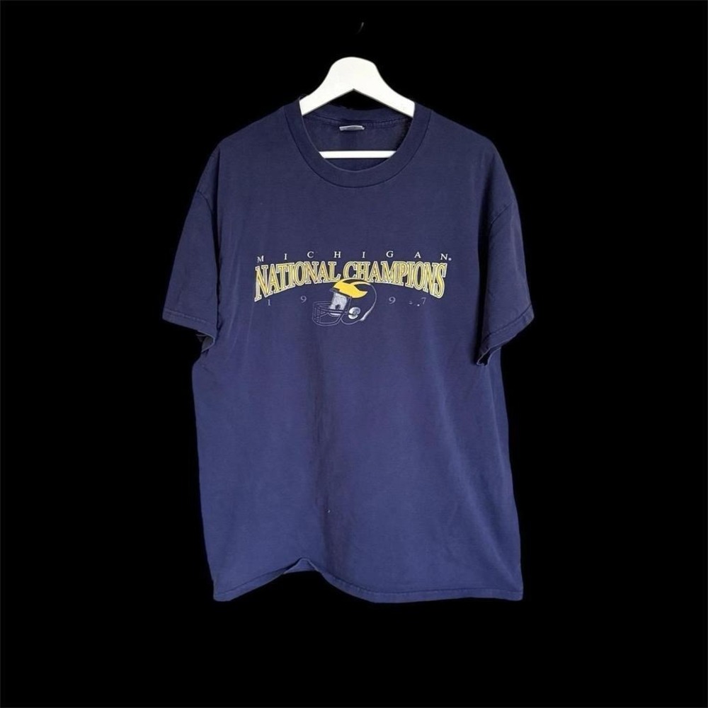University Of Michigan 1997 Champions Tshirt Sz XL Blue Faded Wolverines Vintage
